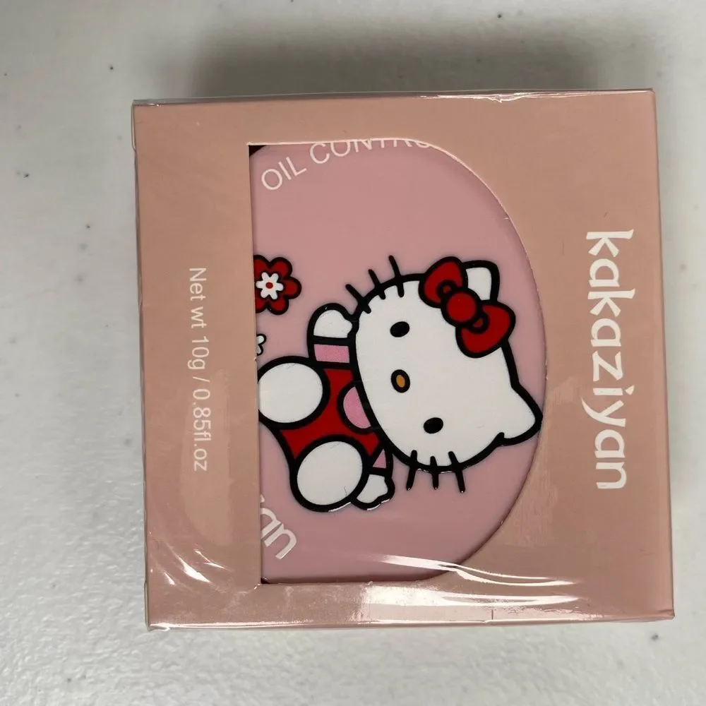 NWT NIB Mocallure Hello Kitty Loose Setting Powder Compact and Setting Spray Set